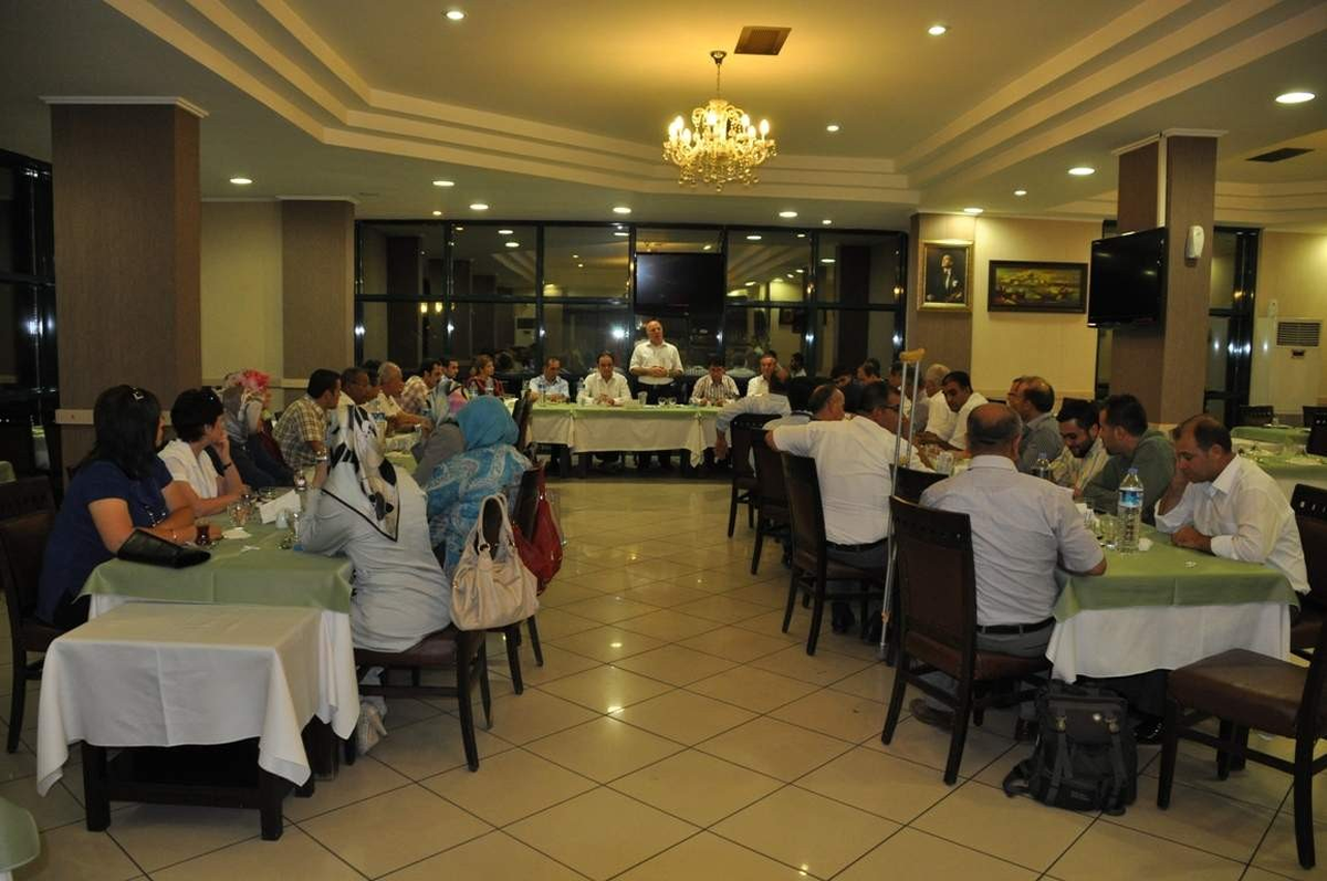 AK Parti Manisa İl Yönetimi İftarda Toplandı