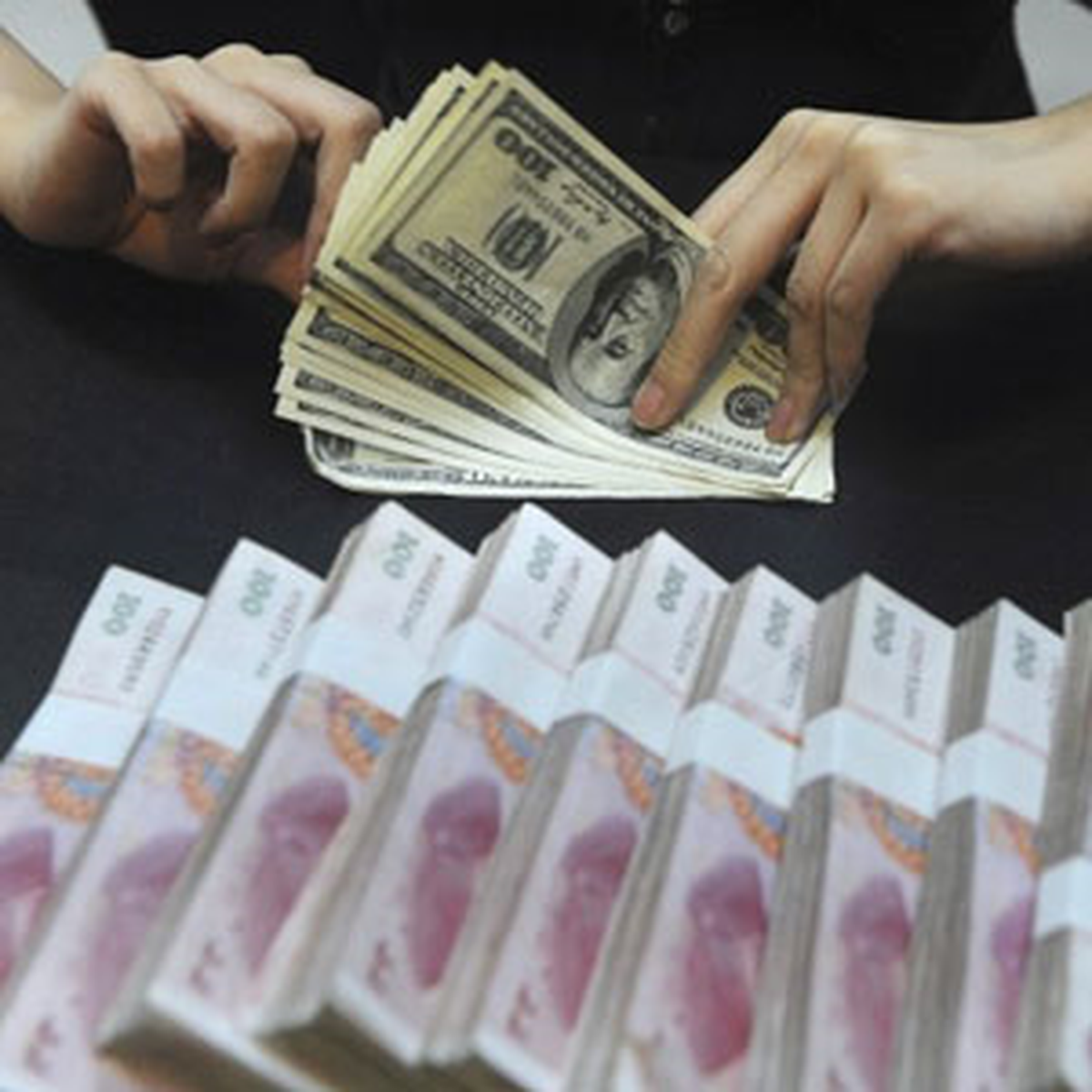 Avro/dolar Paritesi Tekrar 1,22\'nin Üzerinde...