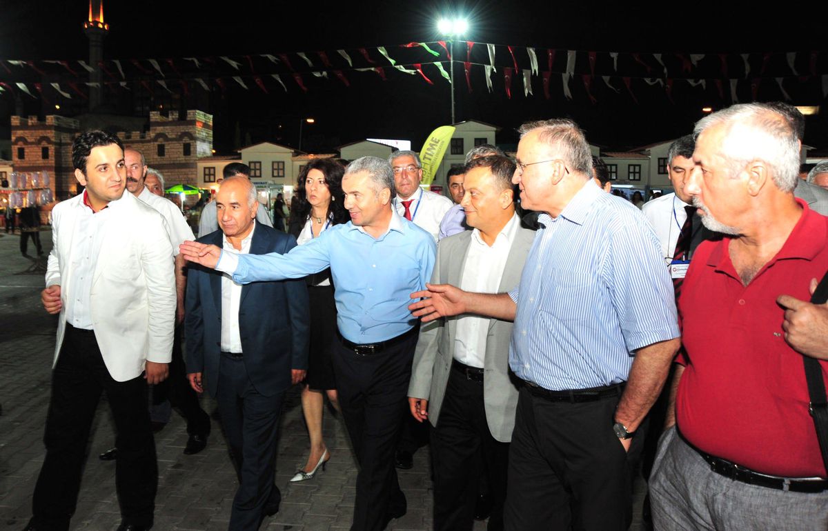 Beylikdüzü, Gaziantep Büyükşehir Belediye Başkanı Güzelbey\'i Ağırladı