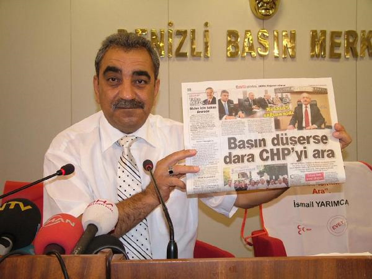 CHP\'nin Slogan Tartışmasına MHP\'li Başkan da Katıldı