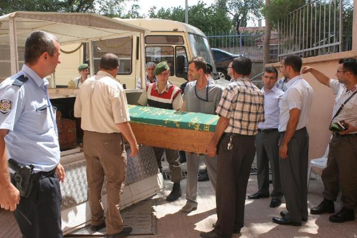 Emekli Tapu Müdürünün Denizde Cesedi Bulundu