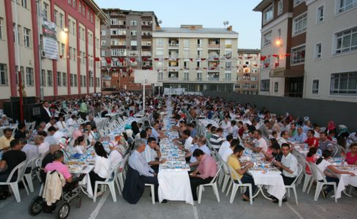 Esenler Ramazanın Manevi İklimini Yaşıyor