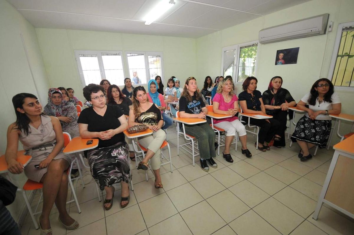 Ev Hanımları İngilizce\'yi Çok Sevdi