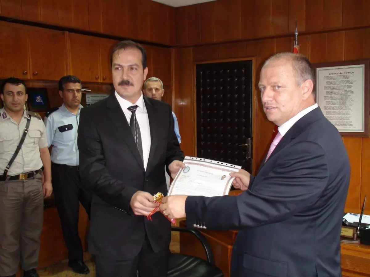 Polislere Kaymakamlık \'Başarı Belgesi\' Verildi