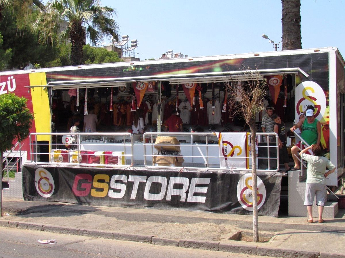 Gs Store Tır\'ı Hazırlık Maçı Öncesi Ödemiş\'te