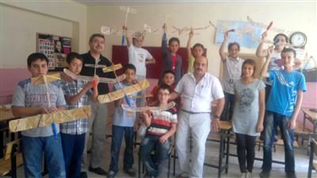 İnköy İlköğretim Okulu\'nda Model Uçak Kursu