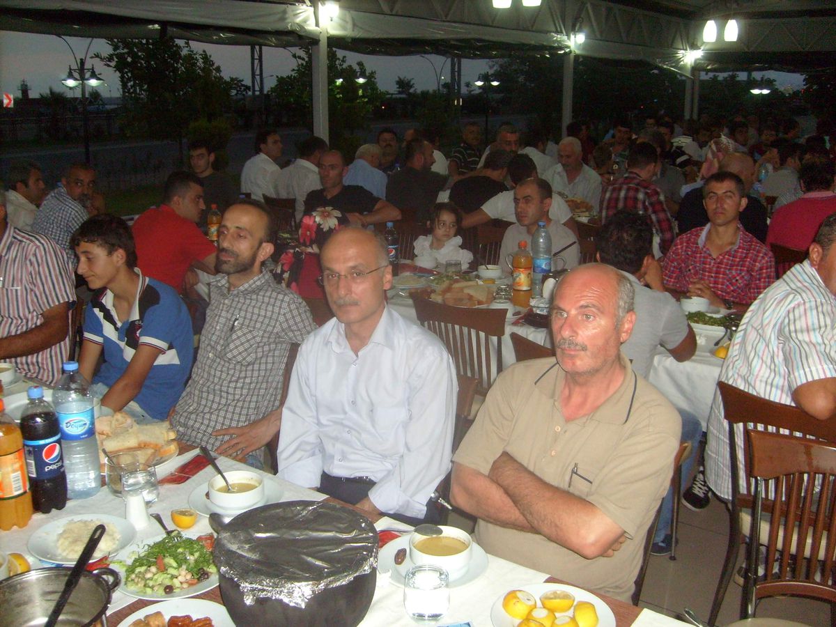 İnşaatçılar ve Emlakçılar İftar Yemeğinde Biraya Geldi