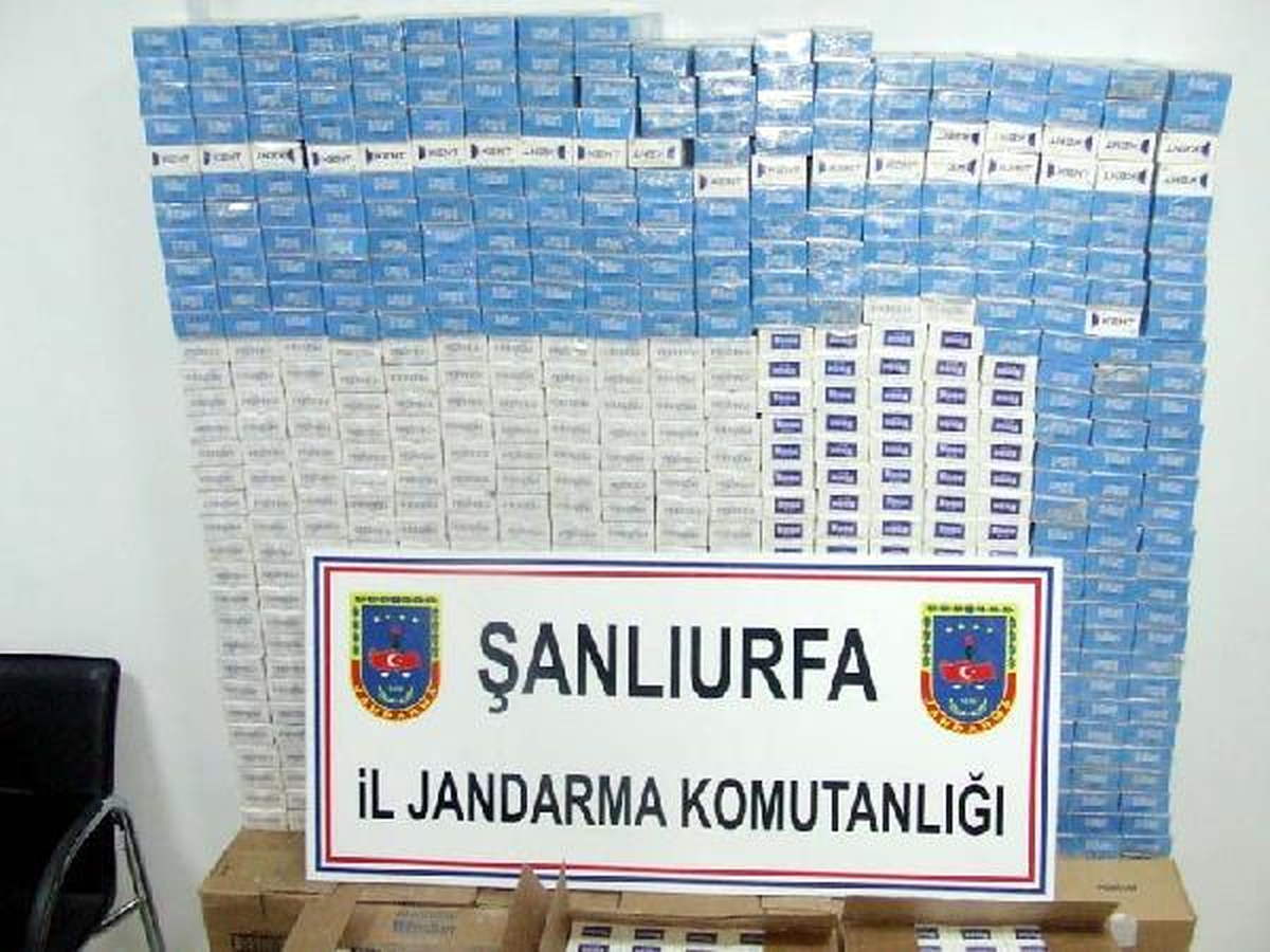 Kamyonet Kasasında 64 Bin 500 Paket Kaçak Sigara Ele Geçirildi