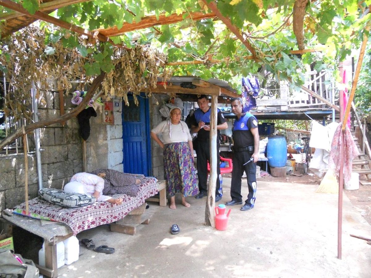 Kozan Emniyetinden Ramazan Yardımı