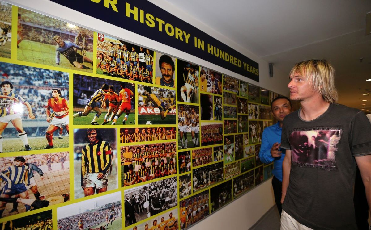 Krasic, Fenerbahçe Şükrü Saracoğlu Stadı\'nı Gezdi