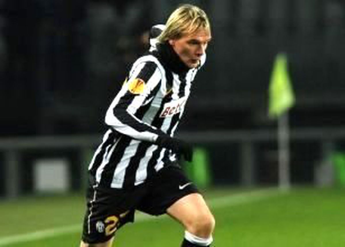 Milos Krasic Resmen Fenerbahçe\'de!