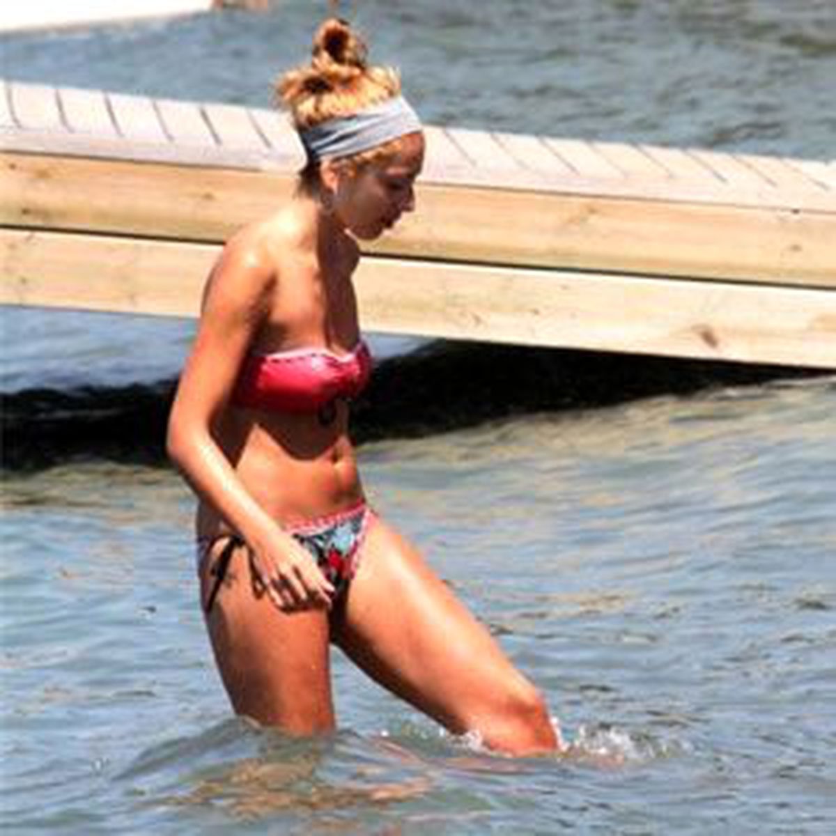 Makyajsız Yakalanınca Hadise Çıkarttı