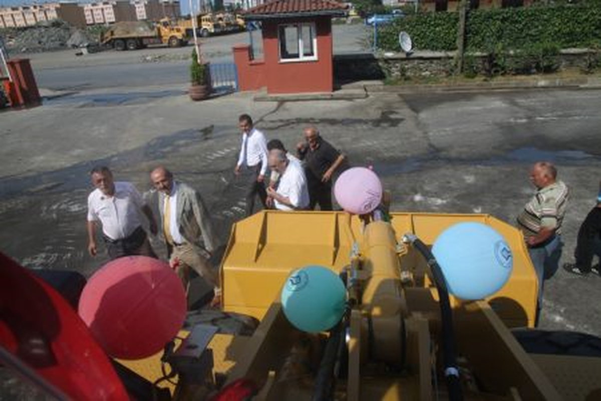 Rize Belediyesi Yeni İş Makinesi Aldı