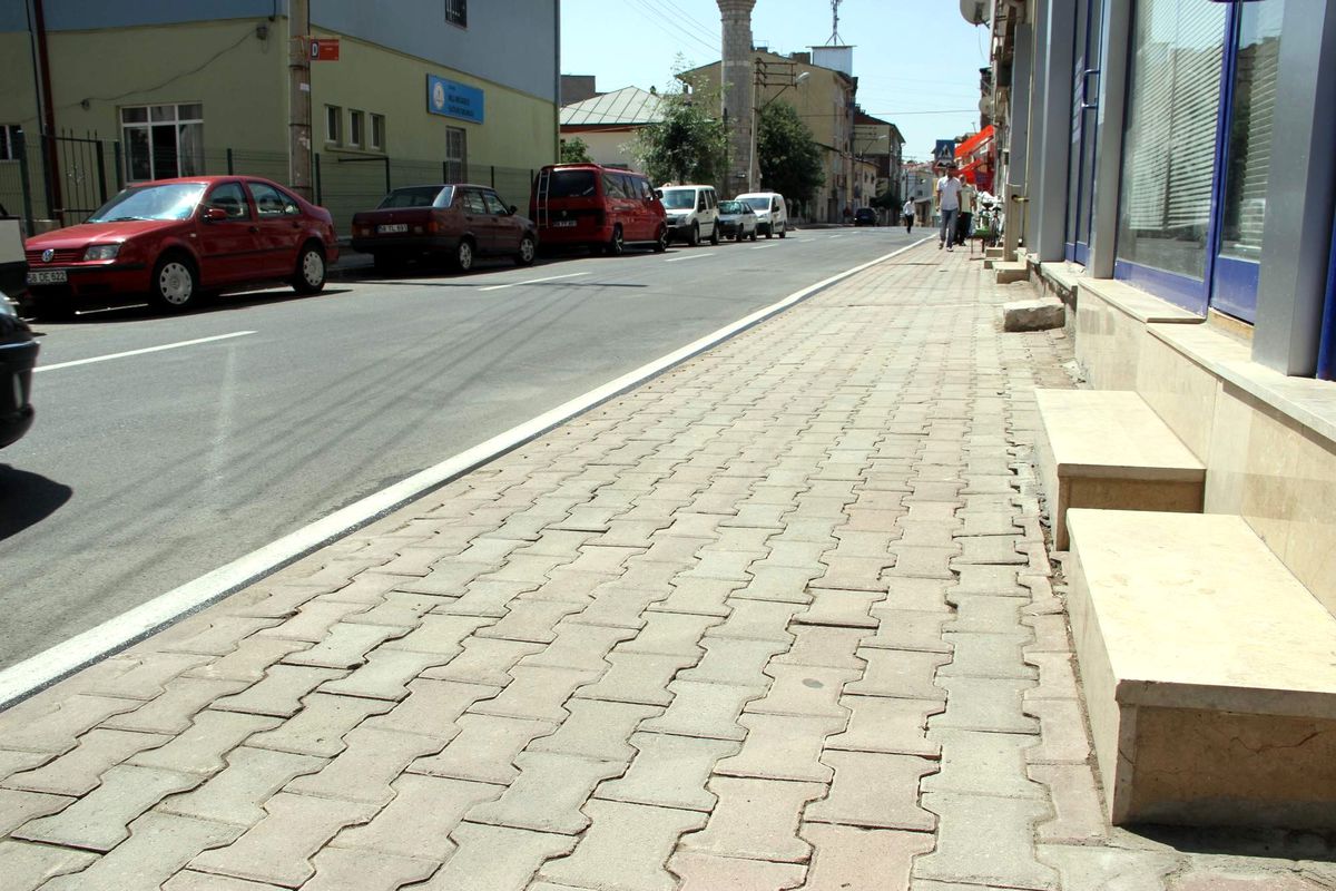 Yahya Bey Caddesi Yenilendi
