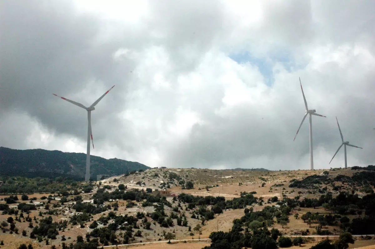 Bakanlar, Rüzgar Enerji Santralini Açtı