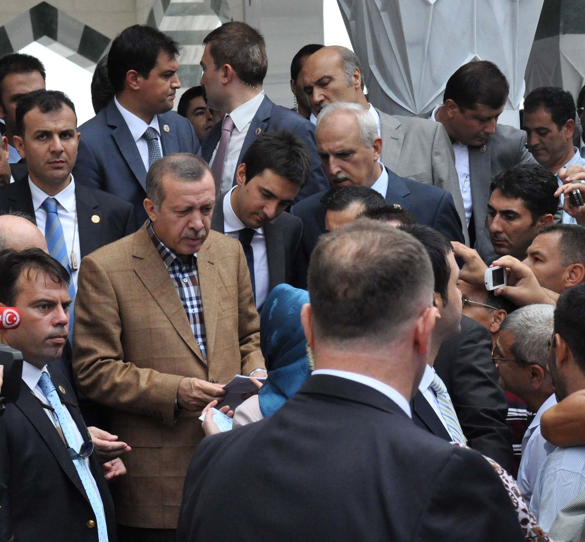 Başbakan Erdoğan, Vatandaşların Derdini Dinledi