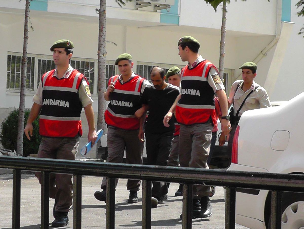 Cezaevine Uyuşturucu Madde Sokmak İstediler