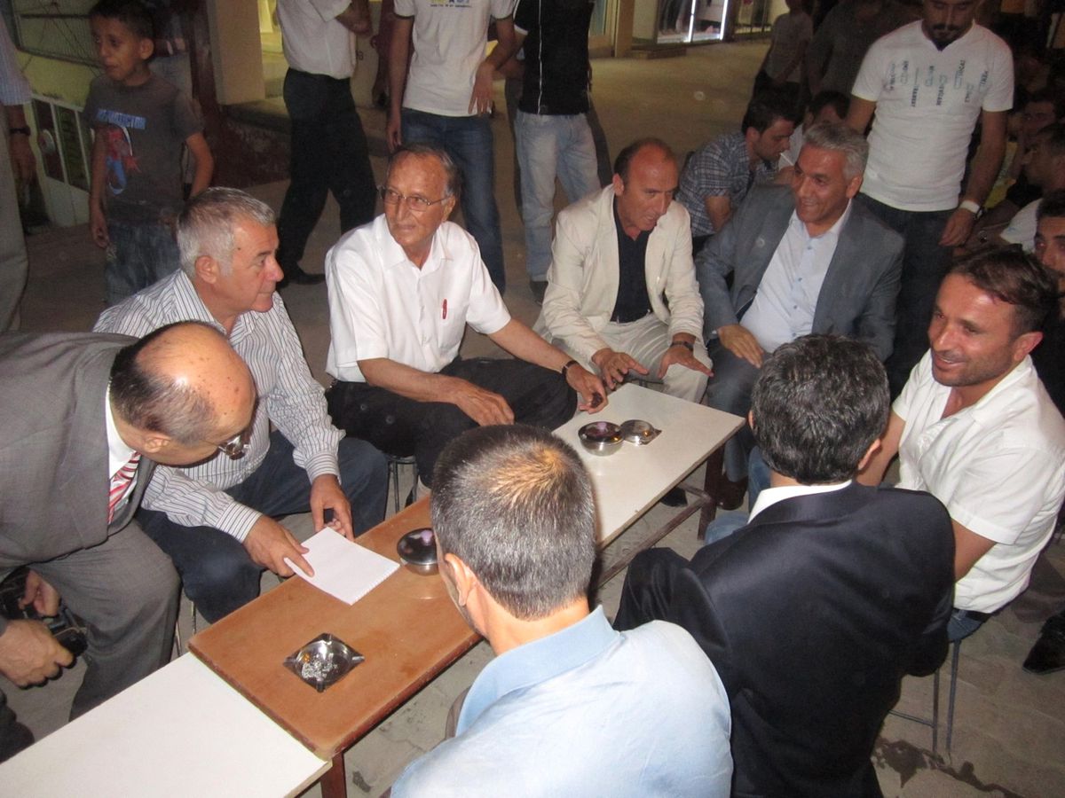 CHP Heyeti, Hakkari Caddelerini Dolaştı