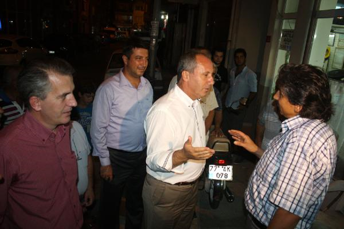 "Obama \'Kafanızı Kırarım\' Mesajı Verdi"