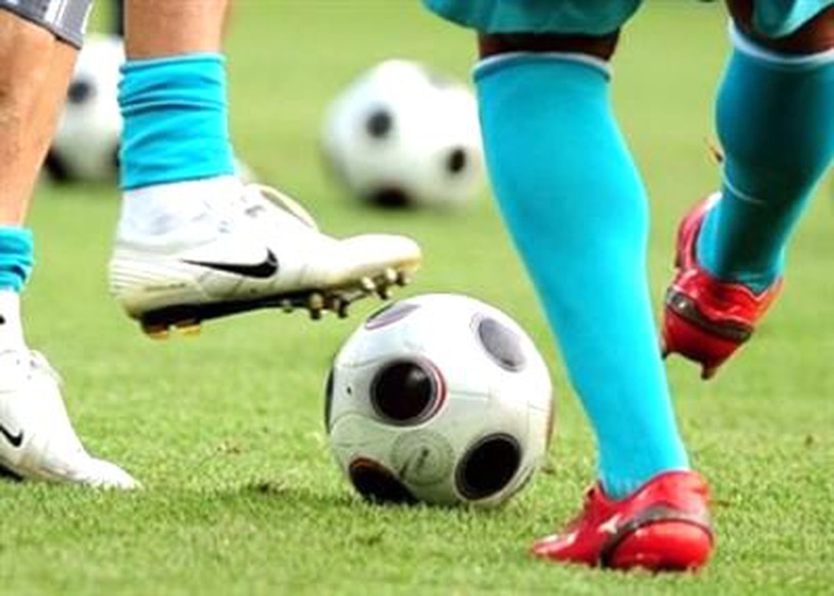 Futbolcuya Vergi Darbesi
