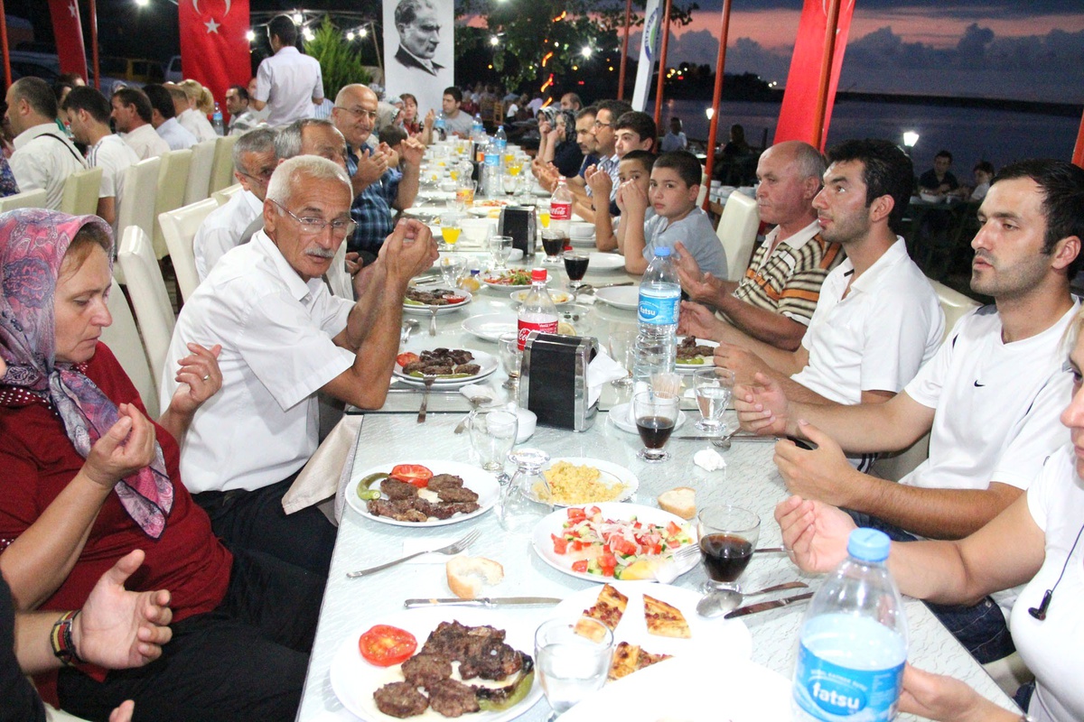 Giresun Üniversitesi Şehit ve Gazi Aileleriyle İftarda Buluştu