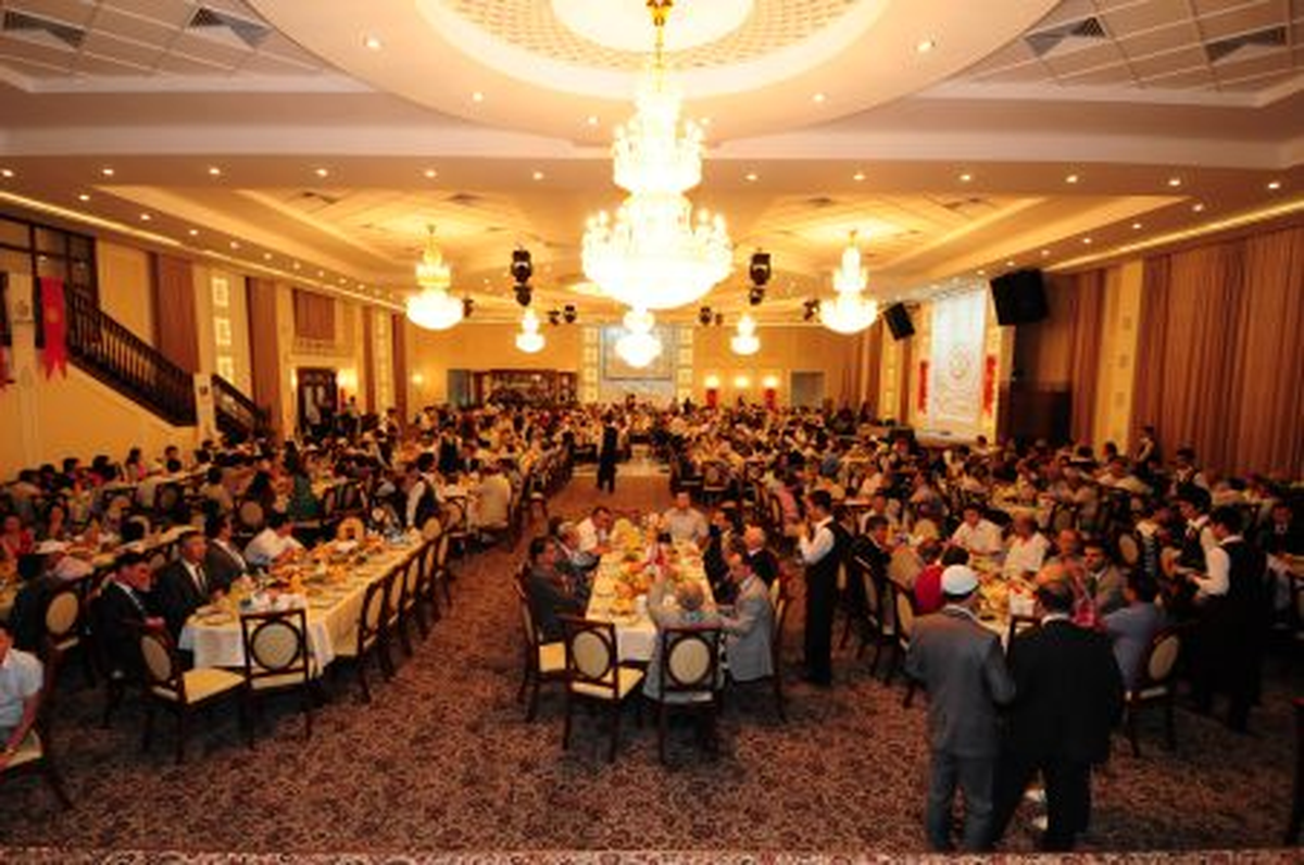 İftar Sofrası Kırgazistan\'da Kuruldu