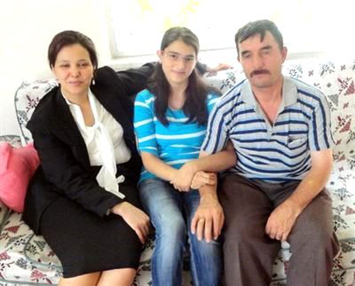 Kızına Böbreğini Verecek