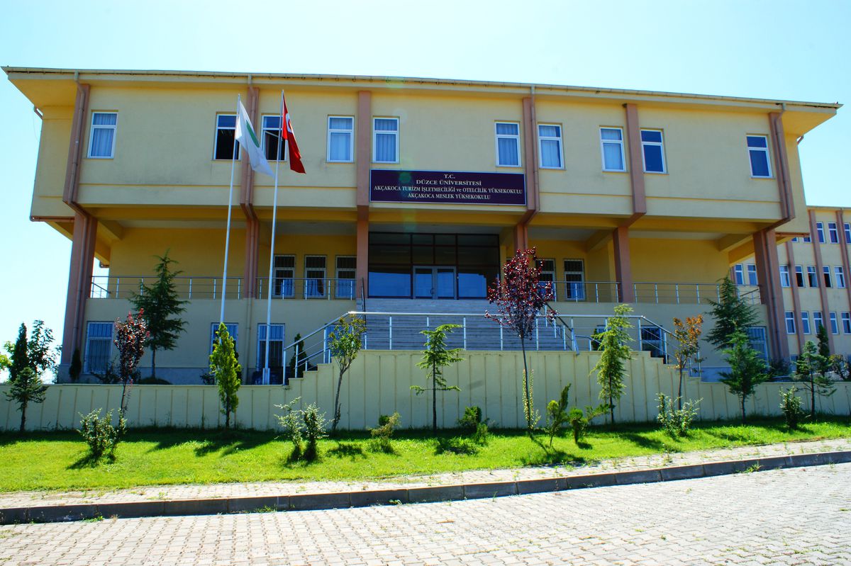 Kosgeb\'den Düzce Üniversitesi Öğrencilerine 3 Ödül Birden