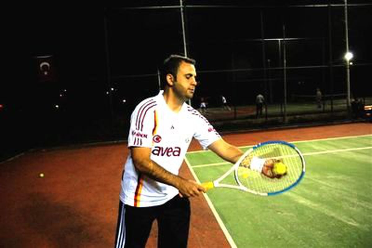 Sarıkamış\'ta Sodes Kapasamında Hayata Geçirilen Spor Tesislerine Vatandaşlar Yoğun İlgi Gösteriyor