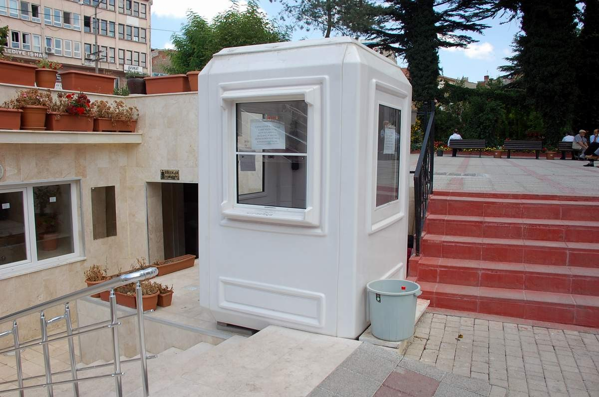 Tarihi Caminin Yardım Paraları Çalındı