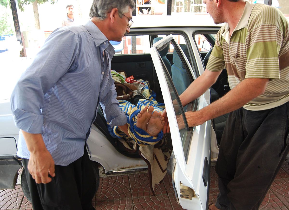 Tek Kollu Şahsın Tabancayla İntihar Girişimi