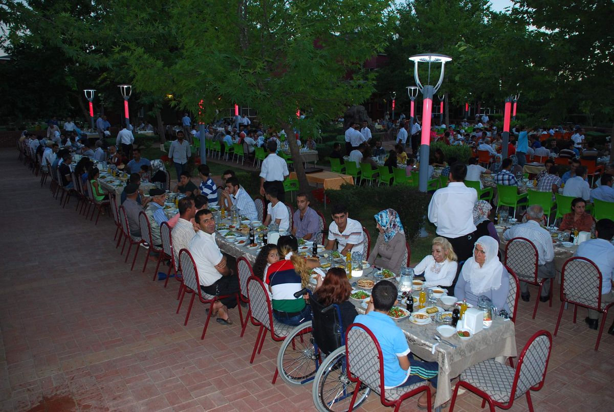 Tpao\'dan Engellilere İftar Yemeği