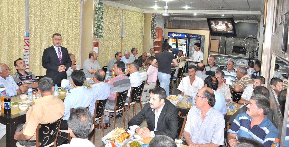 Yerköy Türk Yerel Hizmet Sen\'den İftar Yemeği