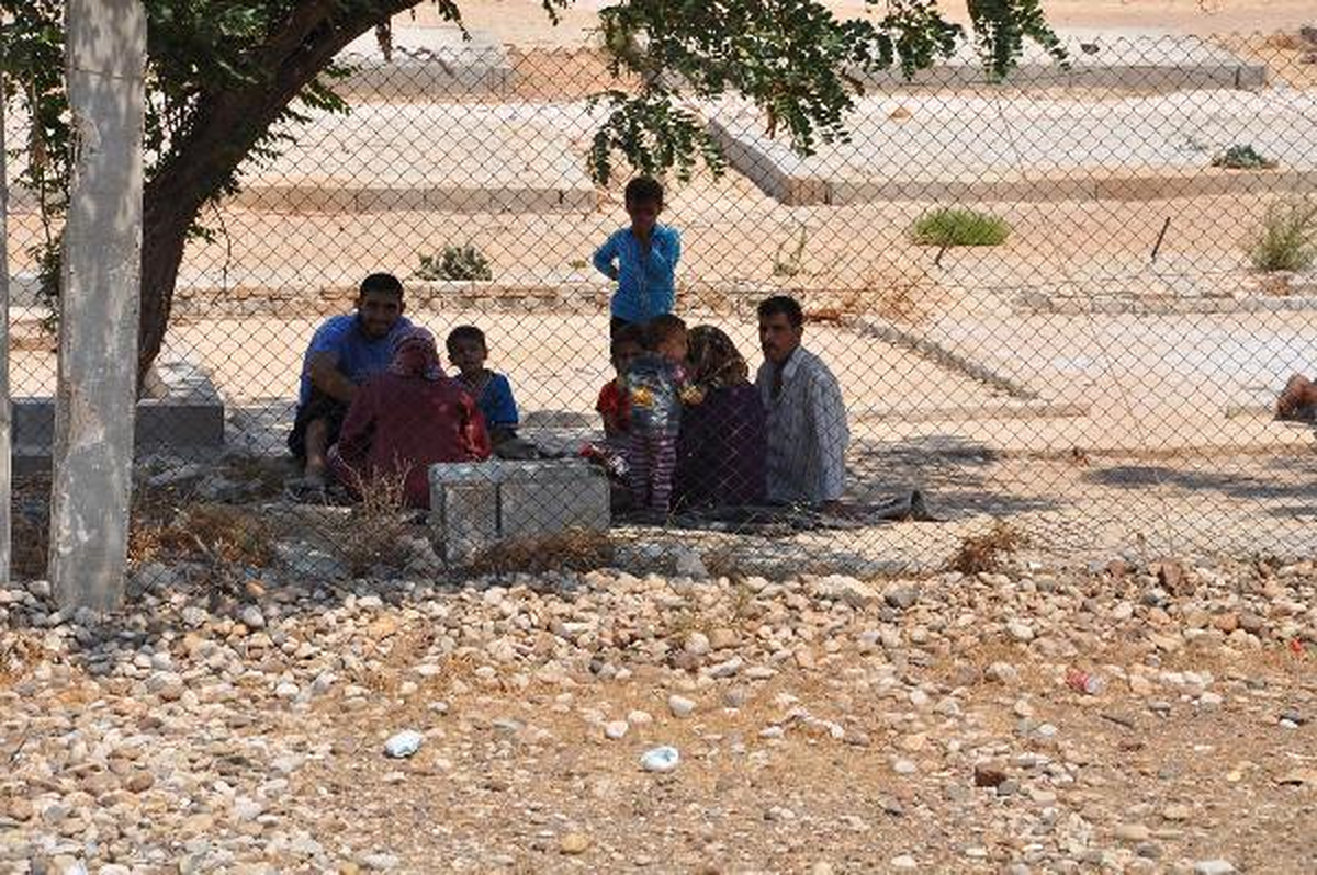 5\'i Yaralı, 664 Suriyeli Daha Türkiye\'ye Sığındı