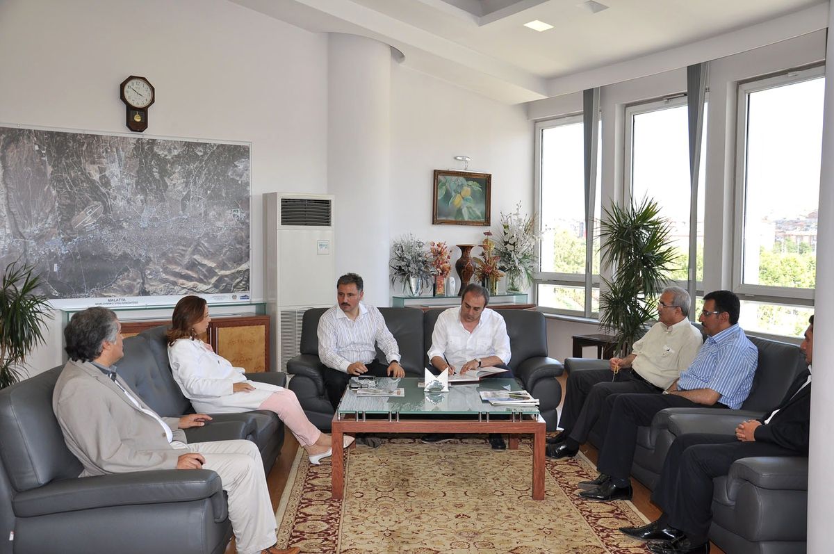 AK Parti Grup Başkanvekili Ünal\'dan Malatya Belediyesi\'ne Ziyaret
