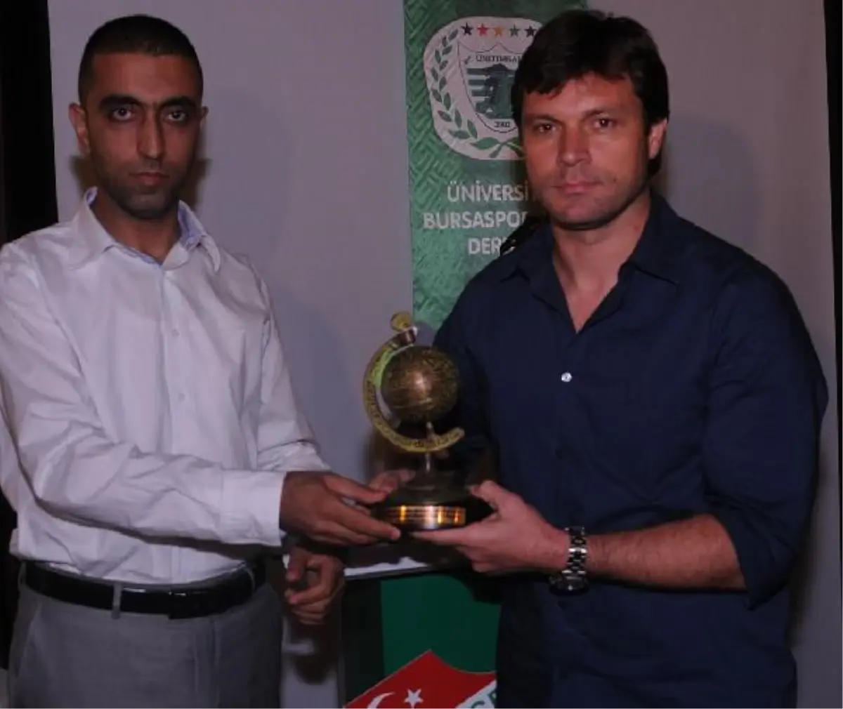 Bursaspor'da Sağlam'dan Taraftara Mesaj: Aramıza Birilerinin Girmesine İzin Vermeyelim