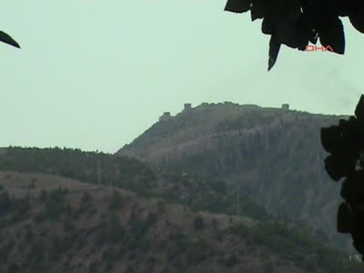 Çukurca\'da Karakollara Eş Zamanlı Saldırı