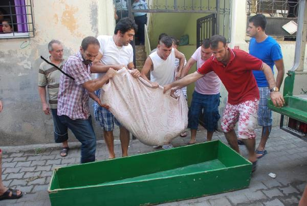 Eşinden Şiddet Gören Kadın, Sığındığı Komşusunda Öldü