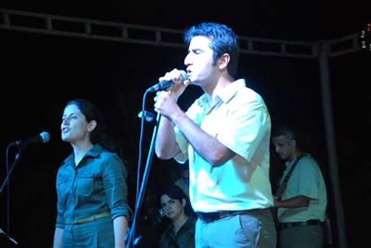 Grup Yorum\'dan 5 Bin Kişiye Müzik Ziyafeti