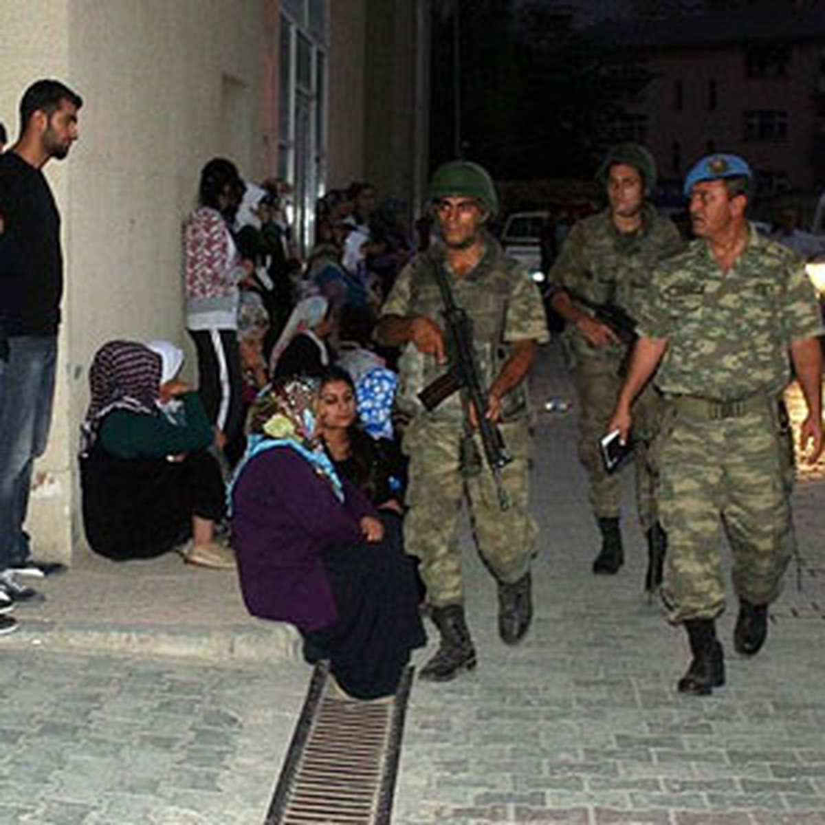 Hakkari Vali\'si Şehit Sayısını Açıkladı