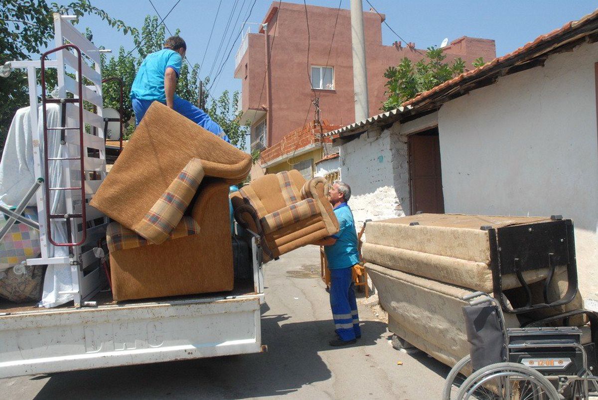 Hırsız Soydu, Belediye Yeniledi
