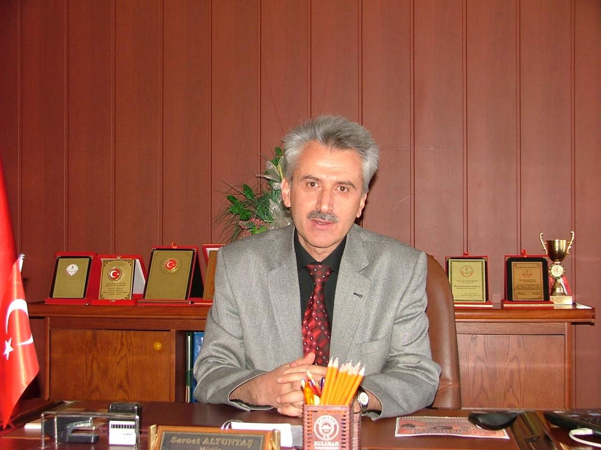 Kulu\'da Liselere Akıllı Tahtalar Takılıyor