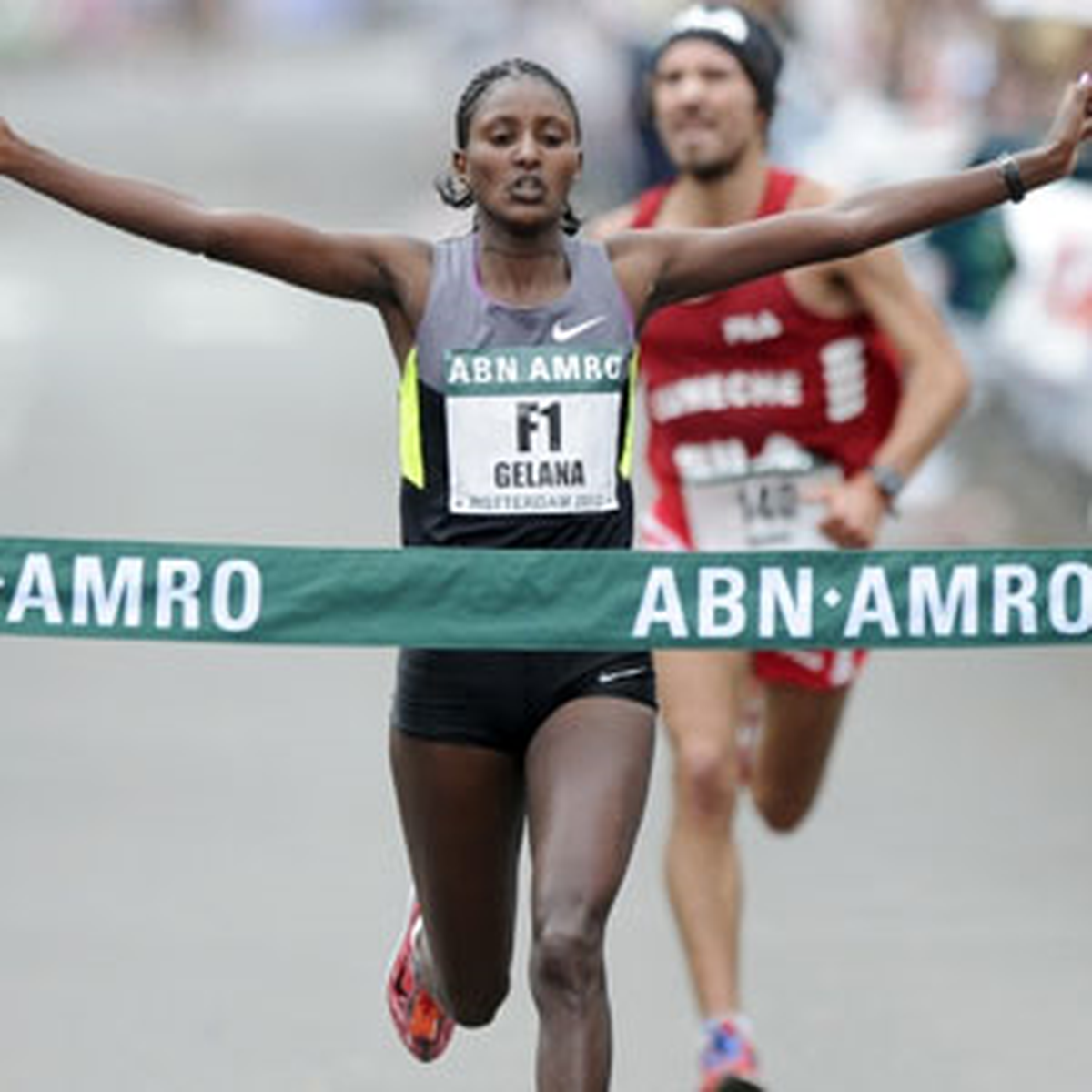 Londra Olimpiyatları\'nda Atletizmde Kadınlar Maratonda, Etiyopyalı Tiki Gelana, 2.23.07 Saatlik...