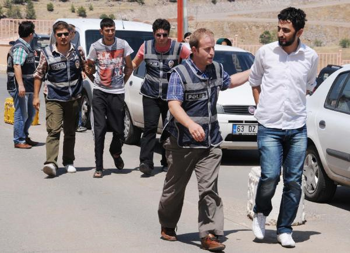 Şanlıurfa\'da, Aranan 3 Şüpheli Yakalandı