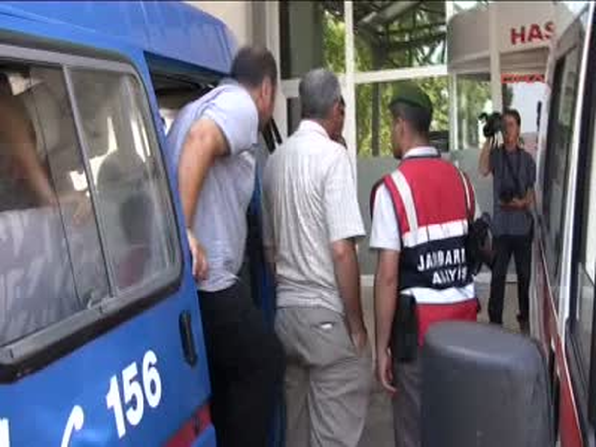 TRT\'ye Belgesel Çekeceğiz Diye İzin Alıp Define Aradılar