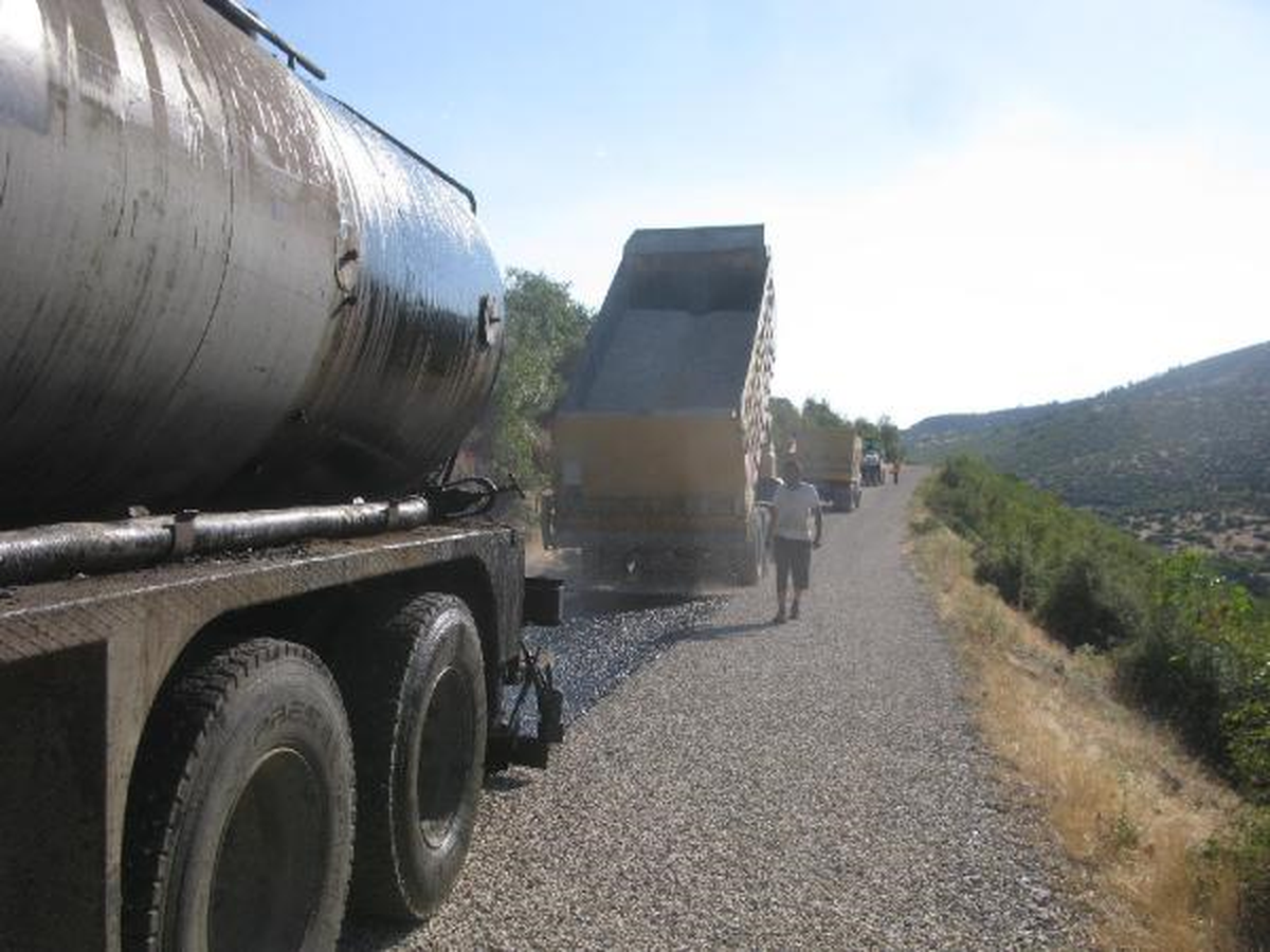 Zift Yüklü Tanker Yandı