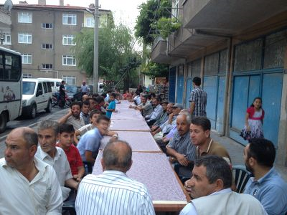 300 Kişilik İftar Yemeği Verildi