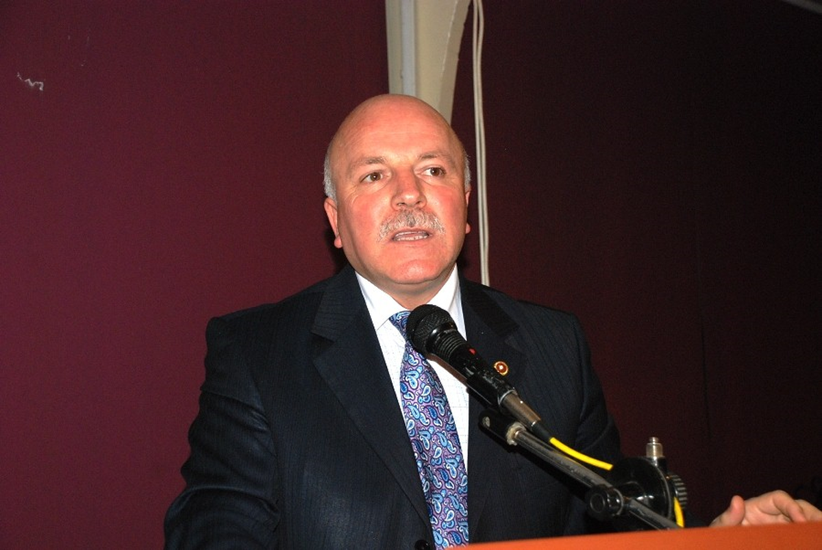 AK Parti Ege Bölge Koordinatörü Mehmet Sekmen: "İzmirlilere Hizmet Aşkımızı Göstermek İstiyoruz"