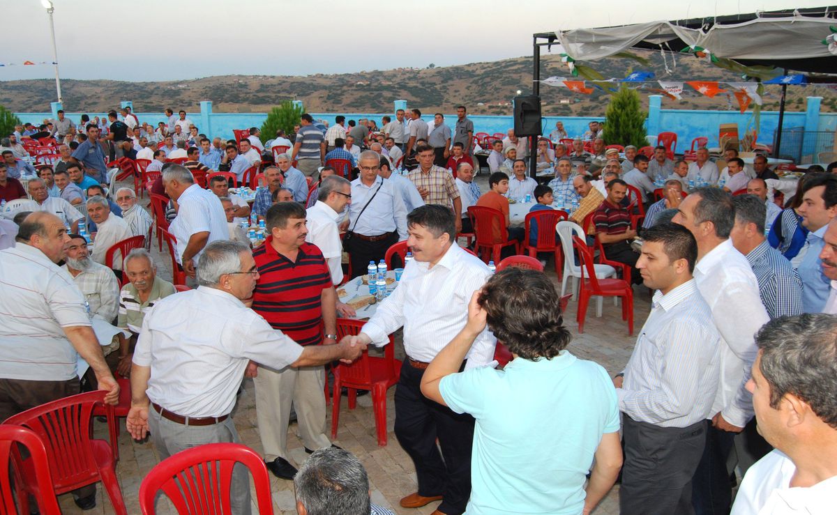 AK Parti Kula İlçe Teşkilatından İftar Yemeği