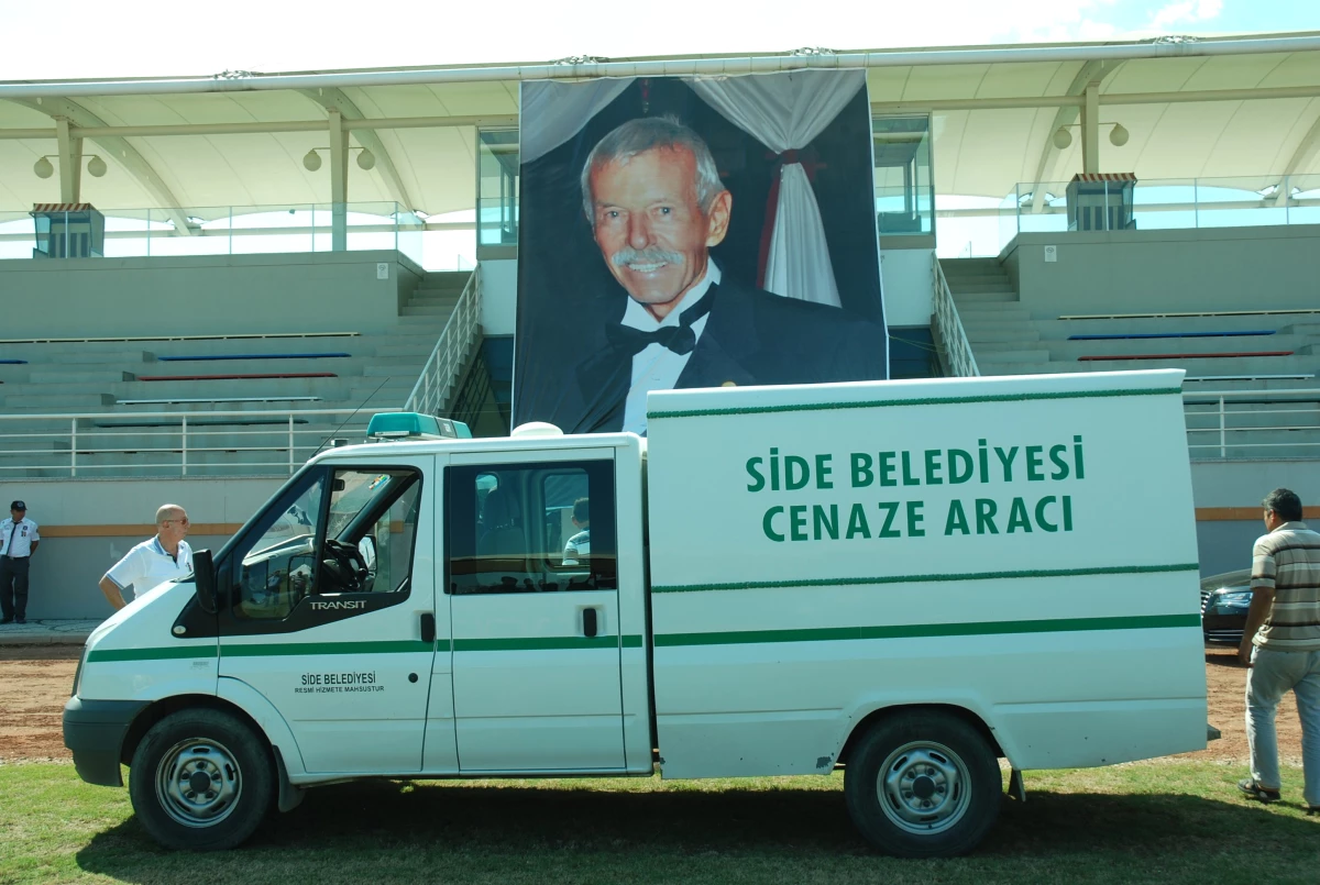 Arslan Zeki Demirci Side\'de Toprağa Verildi